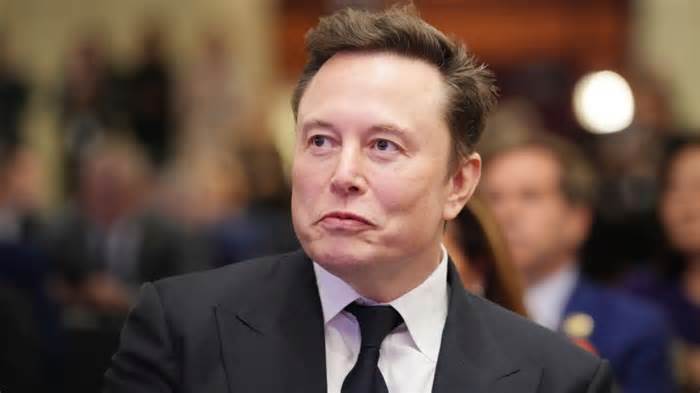 Elon Musk sued by SEC for late disclosure of Twitter stock purchase