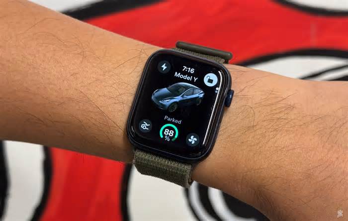 You can now unlock and monitor your Tesla from the Apple Watch