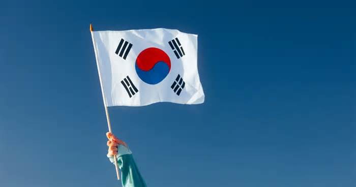 SpaceX and OneWeb set to provide LEO communication services for South Korea