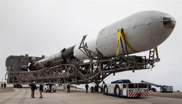 Falcon 9 Launches ESA, JAXA EarthCARE Satellite