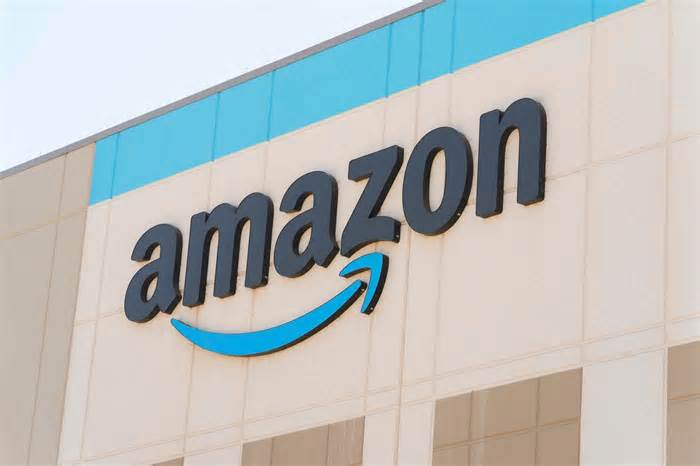 Amazon Earnings: Is The Stock A Buy Before Or After Reporting?