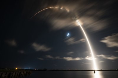 28 Starlink satellites lift 2025's 130th mission on SpaceX's Falcon 9 rocket