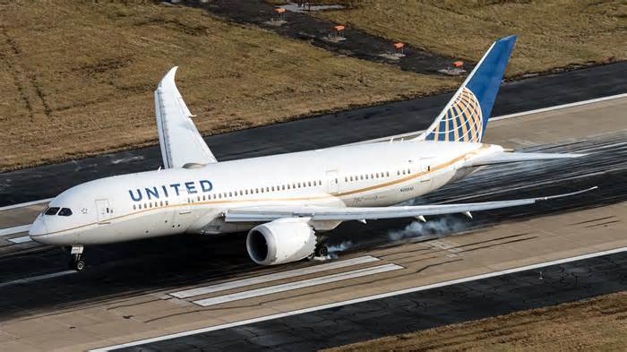 United Airlines Flight Attendant Fired After Overheard Jumpseat Talk Turns Up On Twitter