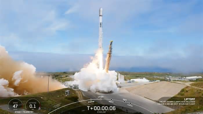 SpaceX launches Earth-observing EarthCARE satellite during rocket flight doubleheader (photos, video)