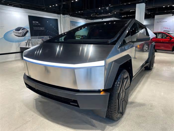 Tesla Cybertruck Off-Road Suspension: Does It Measure Up?