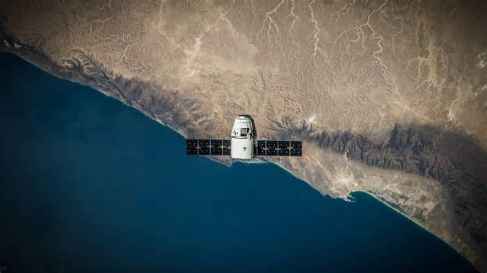 Elon Musk's Starlink, Amazon Kuiper bat for 'predictable policy', low spectrum price for satcom services