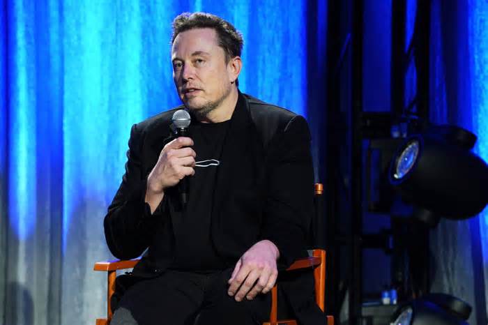 Elon Musk predicts Tesla cars will be able to self-drive an entire year on their own