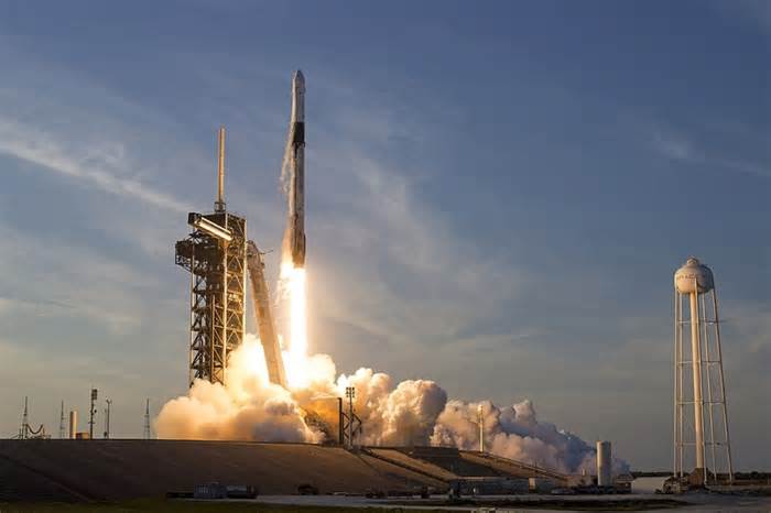 SpaceX Dragon to Herald Pacific Splashdown with Sonic Boom off San Diego Coast