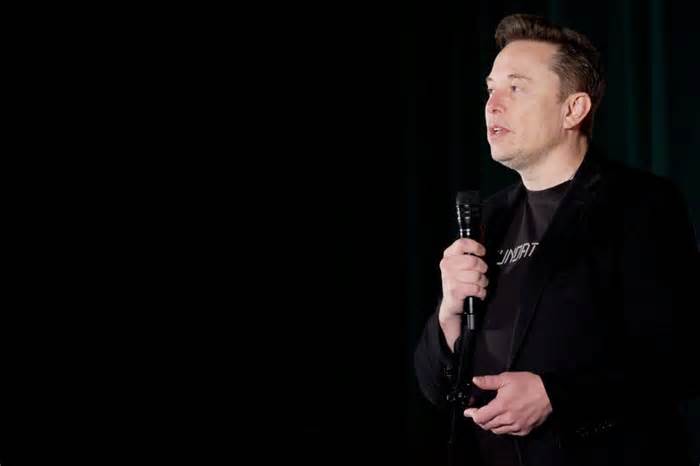 Elon Musk says there's still a decent chance AI could go bad