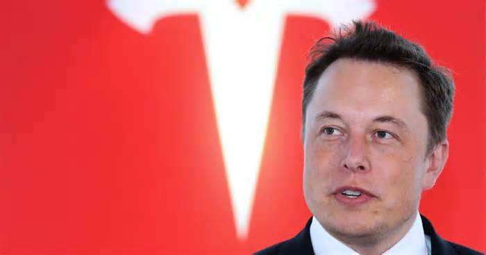 Elon Musk issues rare update on Tesla vehicles affecting buyers of one model