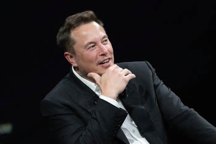 Elon Musk Is Killing Tesla’s Europe Business. Should You Sell TSLA Stock or Buy the Dip?