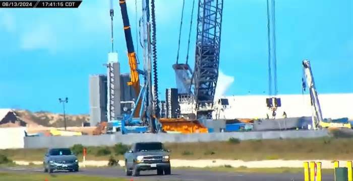 SpaceX begins building second Starbase launch tower, week after fourth launch