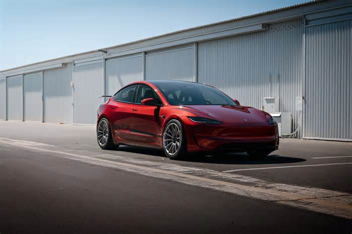 Tesla Model 3 Performance Proves a Capable Racetrack Car With Two Records on Laguna Seca