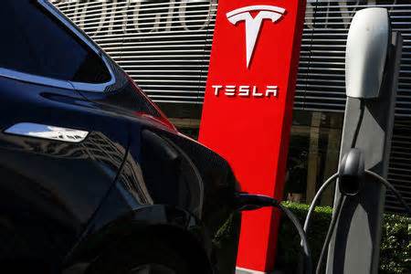 Tesla's SWOT analysis: stock poised for growth amid AI push, competition concerns