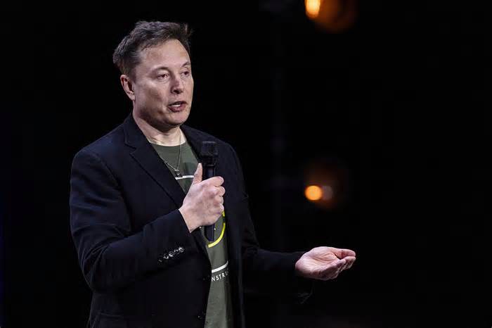 Elon Musk’s AI chatbot doesn’t share his views about the 2024 election