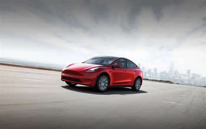 Tesla Model Y Continues Low-Interest Financing Offer With No Response From Cadillac