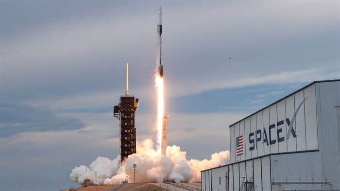 India sends satellite into space with help of American SpaceX