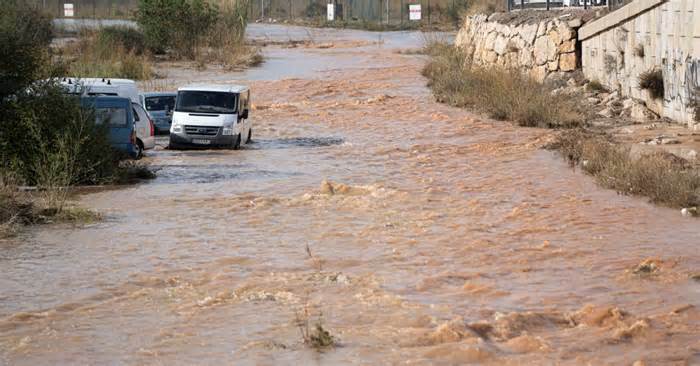 Famed Spanish Tourist City Faces Unprecedented Flooding