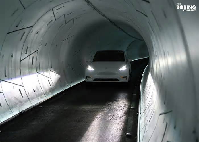How will Elon Musk's Boring Company tackle Nashville's limestone for the Music City Loop?