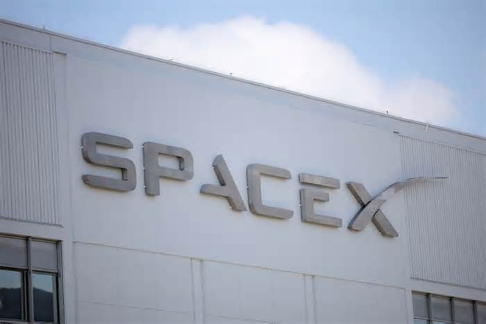 FAA says power outage forced postponement of SpaceX TRACERS launch