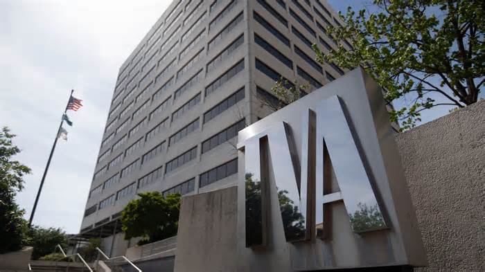 TVA wins $250M federal grant with 10 local utilities for grid strength and clean energy