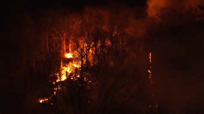 UPDATED: Pompton Lakes wildfire spreads to 162 acres, 50% contained