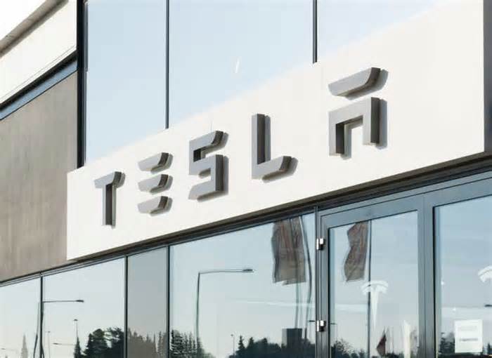 Tesla releases software update to address recall of 694K vehicles