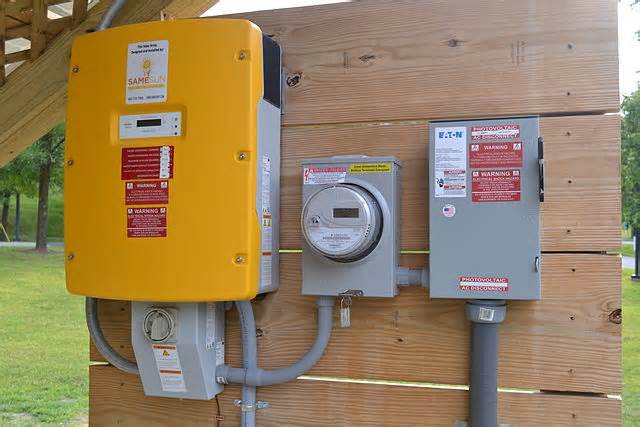 How long do residential solar inverters last?