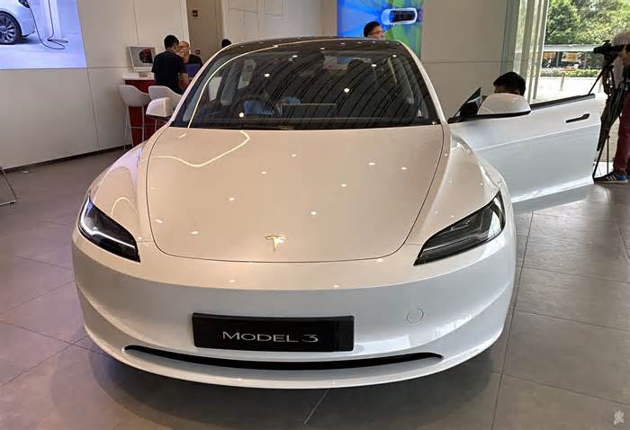 Tesla Model 3 with detuned 110kW motor released in Singapore. Here’s why