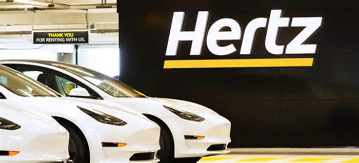 ‘Like your Tesla rental? Want to keep it?’ Hertz is trying to unload its Tesla cars on renters