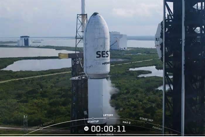 SpaceX scrubs launch of 2 SES mPOWER satellites