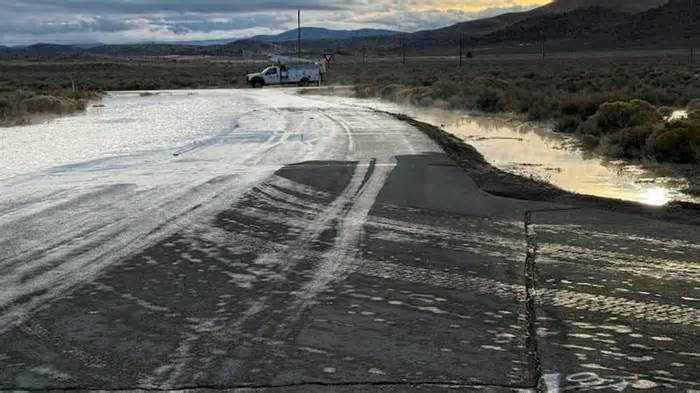 Water line break prompts evacuations in Lemmon Valley