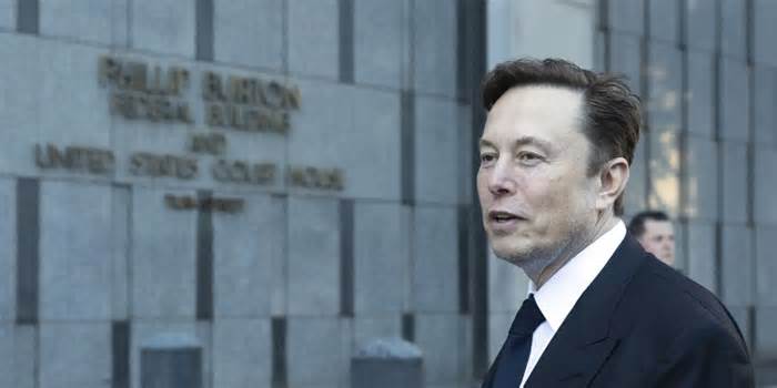 Elon Musk Beats Biden’s Regulators on Free Speech