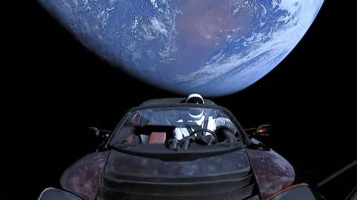 Tesla Roadster Mistakenly Classified as Near-Earth Asteroid