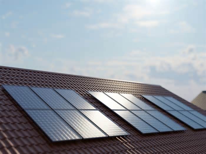 Fairfax County awards grant to startup working on long-lasting batteries for solar powered homes