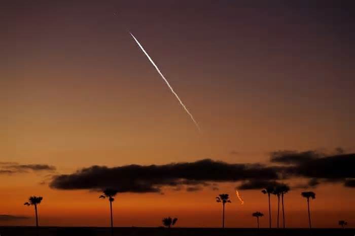 SpaceX starship explosion creates temporary hole in Earth's atmosphere