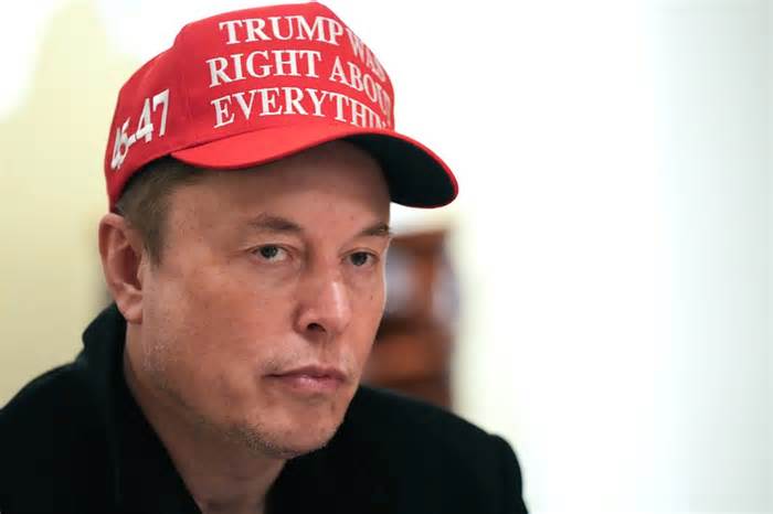 Elon Musk’s lawyers claim he doesn’t use a computer — despite the billionaire’s own X posts saying the opposite