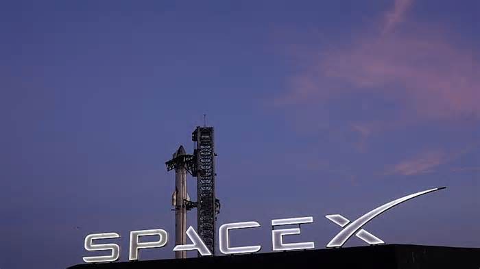 Italy looks to take off with SpaceX over telecom security services deal