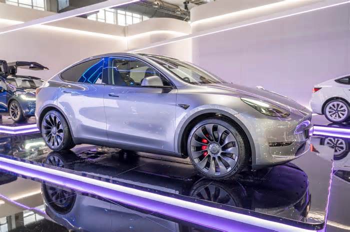 Low-Cost ‘Baby’ Tesla Model Y Coming In 2025, Says Research Firm