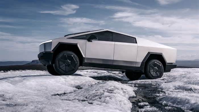 Tesla Reports Just 384,000 Deliveries In Q2 2025: Reports 14% Decline Amid Musk-Trump Tensions