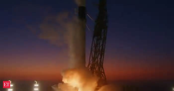 SpaceX launches 26 Starlink satellites aboard Falcon 9 from Vandenberg SFB