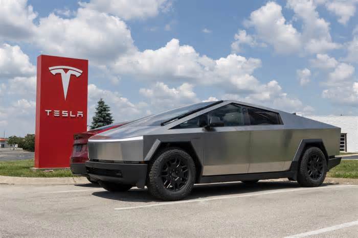 Cybertruck is insanely expensive to insure (but other Teslas are worse)