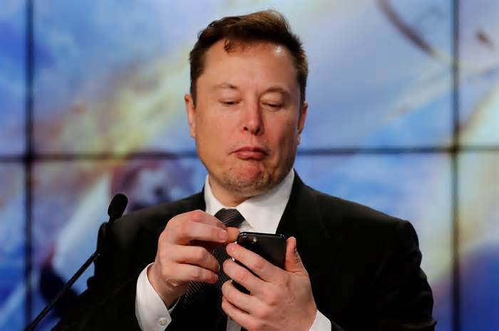 Musk Blasts Trump-Backed GOP Budget as Tesla Faces Loss of Key EV, Solar Tax Credits