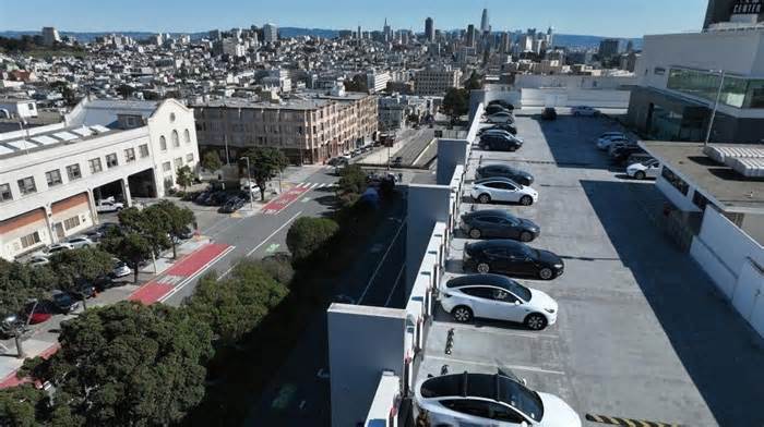 Tesla Turns to a Classic Tactic to Spark a Buying Frenzy