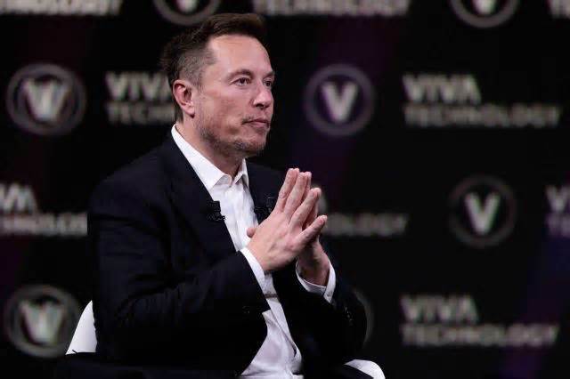 Elon Musk makes surprising announcement about the future of Tesla Semi — here's how it could make waves in the shipping industry