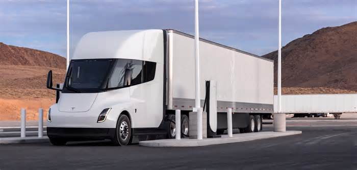 First look at Tesla’s first ‘public’ electric semi truck charging station