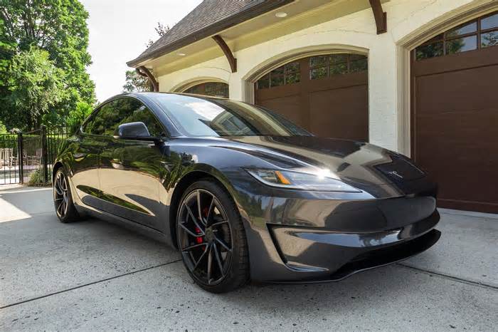 He Bought a Tesla Model 3 in June and Is Now Trying To Sell, Has a Good Reason for It