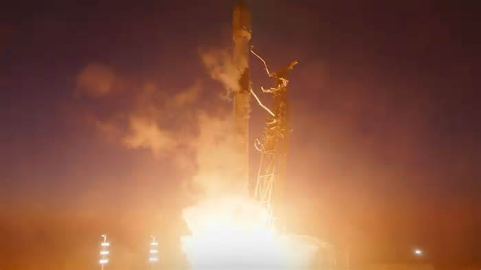 SpaceX launch from California sends 26 Starlink satellites into low Earth orbit