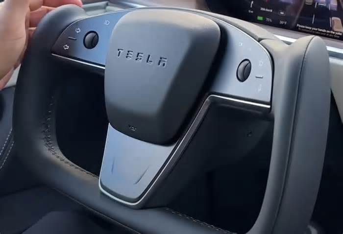 Tesla Wireless Charging For EVs Revealed In New Patent Filing