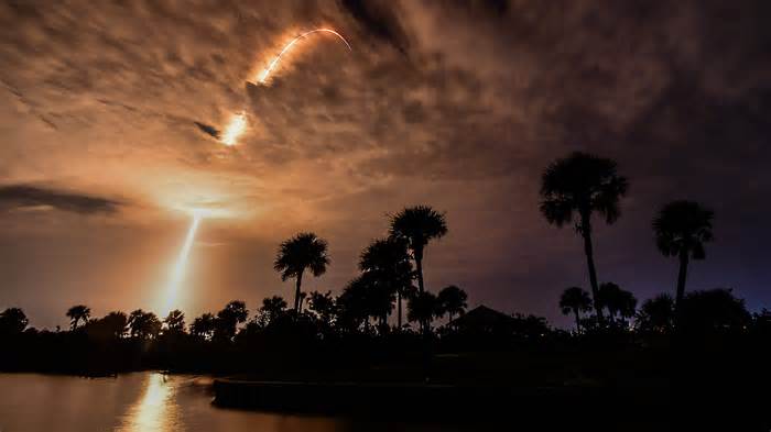 See photos: SpaceX launches record-breaking Falcon 9 rocket early Wednesday in Cape Canaveral
